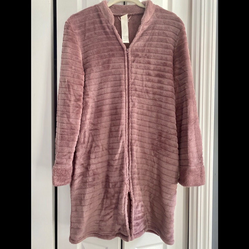 Zip up fleece robe.